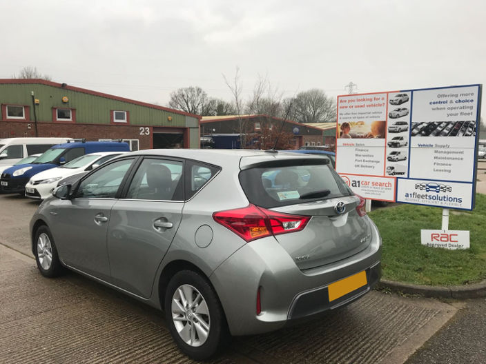 1676269930429state_car Car - Herts Airport Taxi